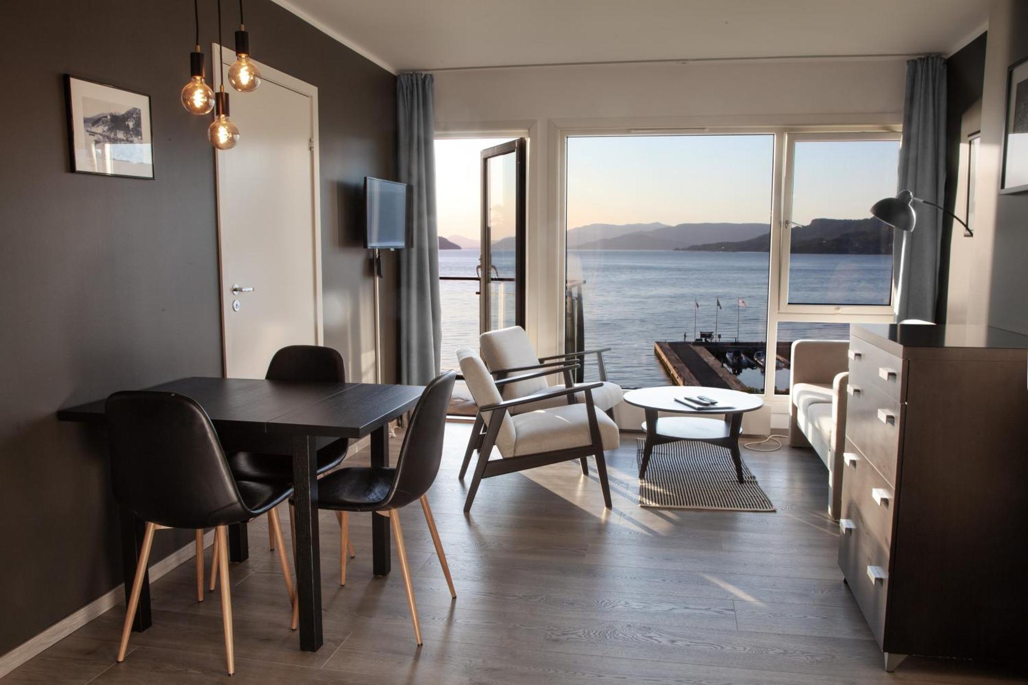 Smaken Av Ryfylke Event As Overnatting, Bygningen Drives Ikke Som Hotell Hjelmeland Exterior photo